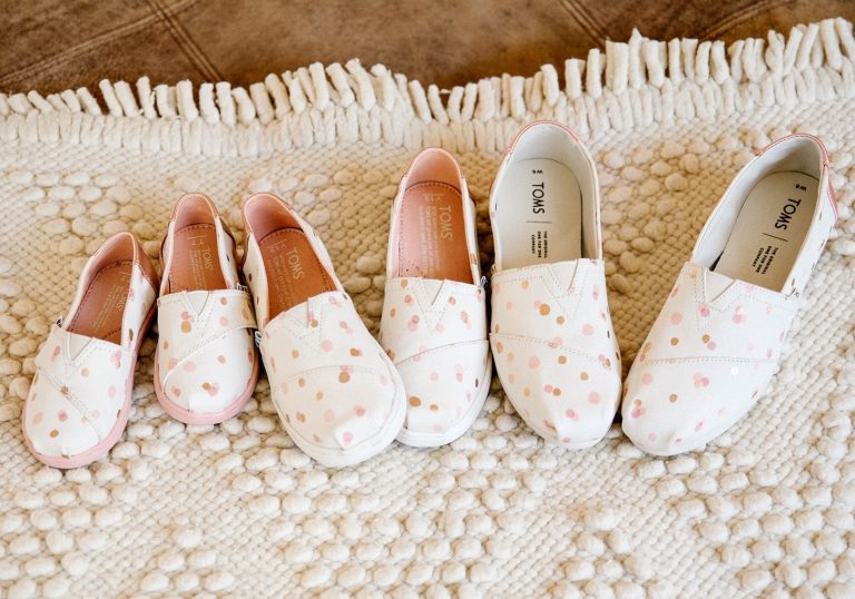 Toms surprise sale Clearance