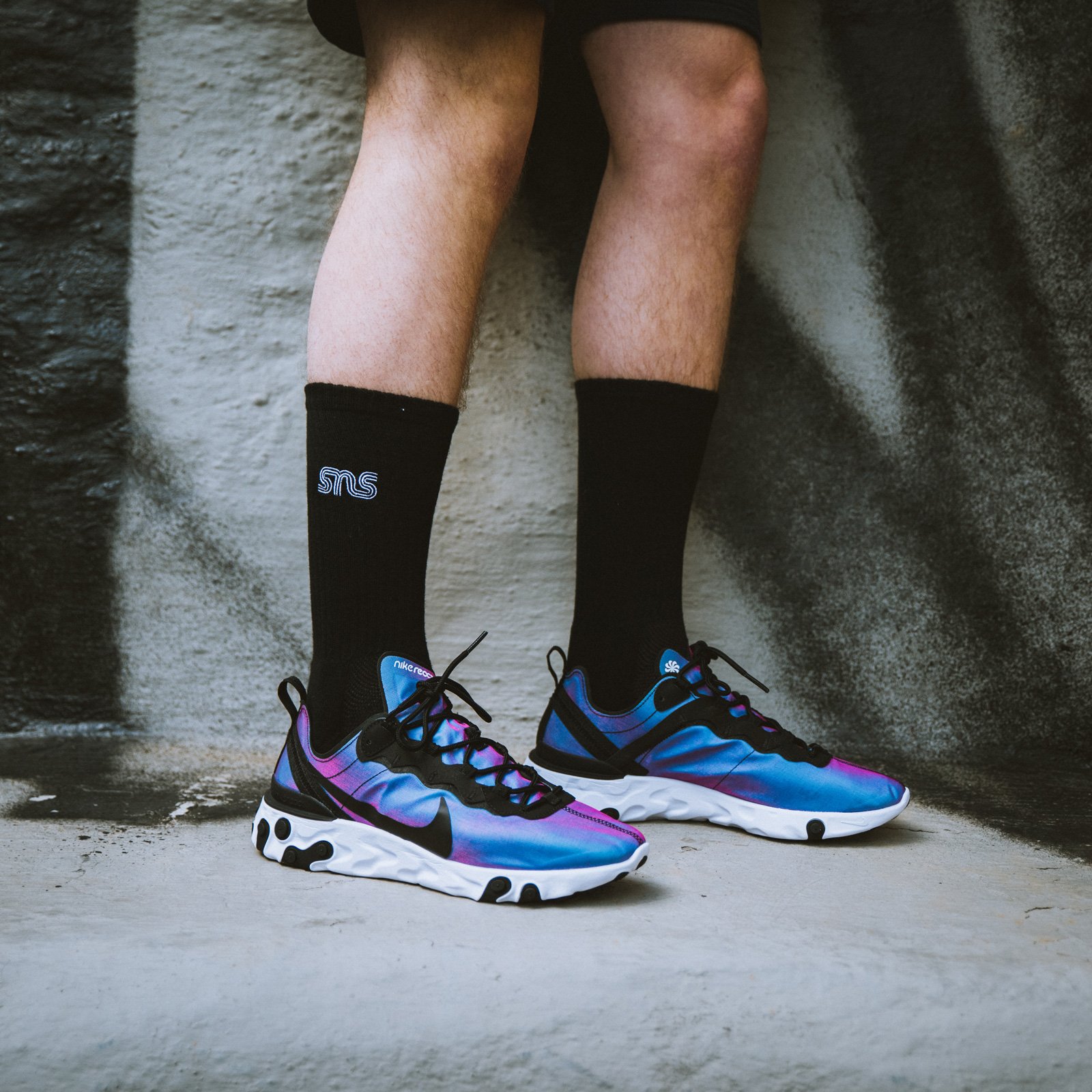 nike react element 55 premium laser fuchsia